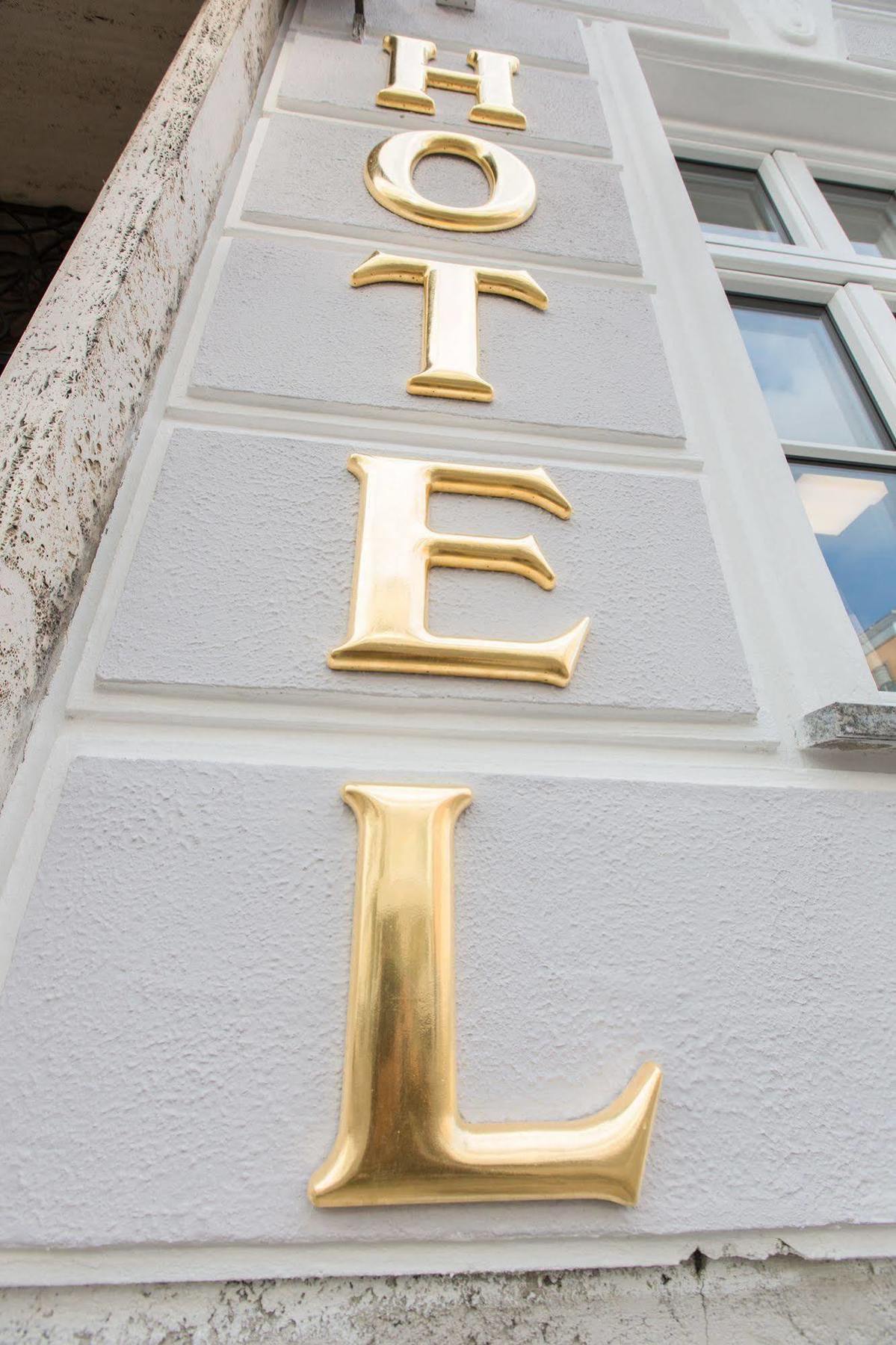 Schwalbe 4* Viena